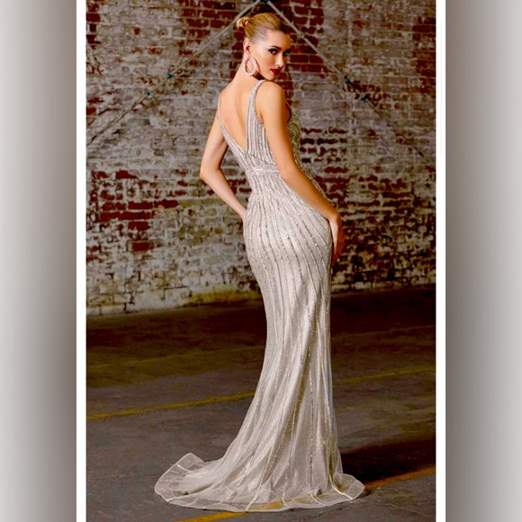 ✨ Host Pick ✨Prom or wedding gown - Cinderella Divine - Picture 2 of 4